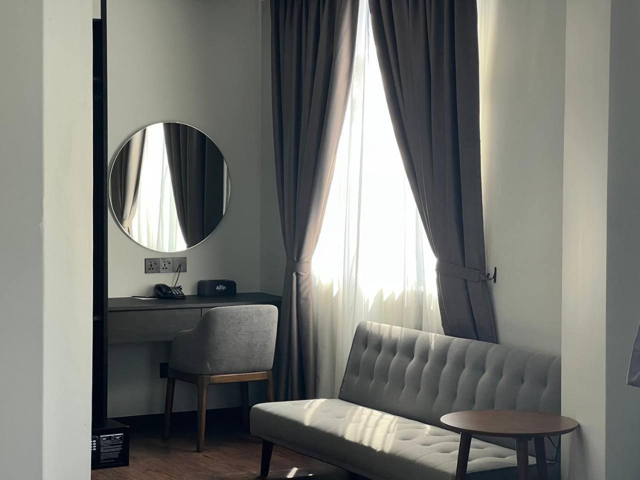 All In Hotel Kangar Exterior photo